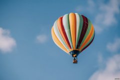 <strong>白银LOF“闭门谢客”首日，上午停牌后涨</strong>